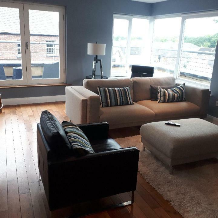 Luxurious Penthouse Apartment 1 , City Centre Kilkenny Buitenkant foto